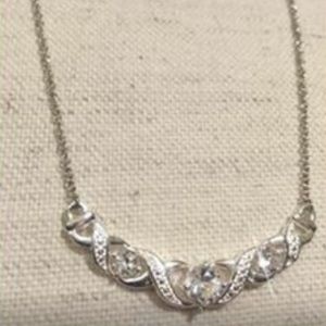 NWT! CZ 💎 Silvertone Bar Pendant + Chain